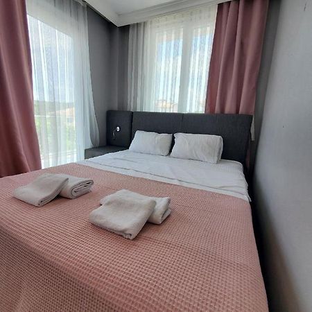 5 Mins To Airport Private Villa Room 伊斯坦布尔 外观 照片
